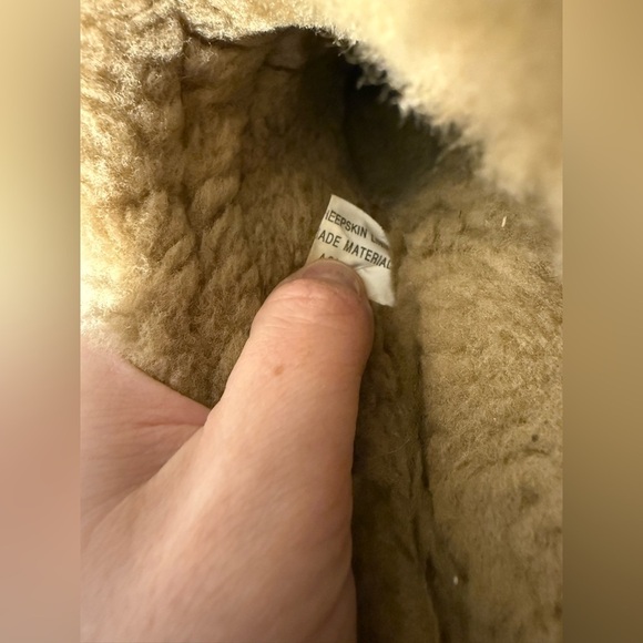 Bearpaw Slippers - Picture 8 of 9